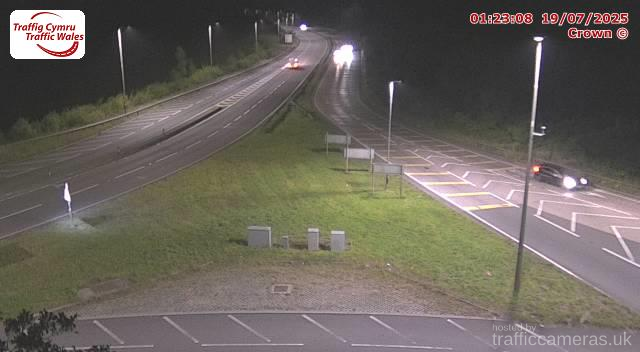 M4 - J33 Capel Llanilltern (W)