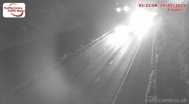 M4 - J33 West of Capel Llanilltern