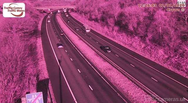 M4 - J48 - 49 Dyffryn Farm